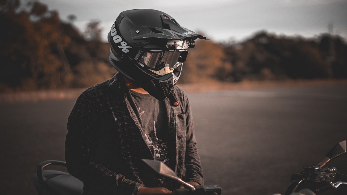 Intelligent Helmet for Bikers – Smart Helmet With Multiple Features